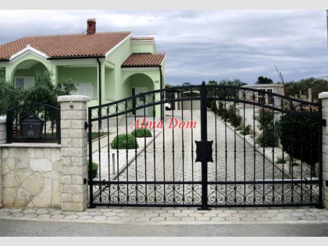 House in Peroj for sale !!