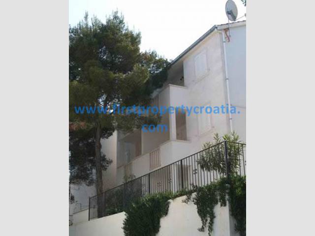 Two Bedroom Apartment In Sutivan