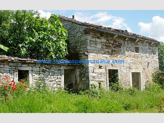 House For Renovation In Central Istria