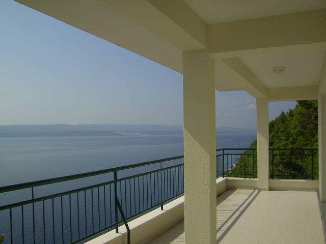 First Line Apartment Near Makarska