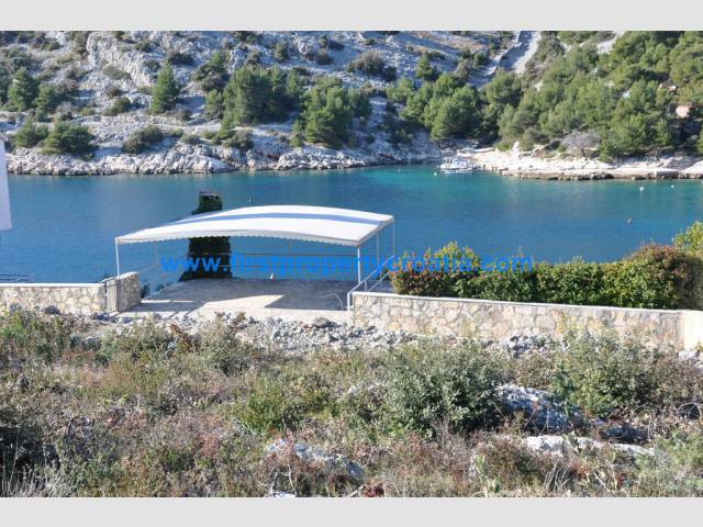 Building Land Near The Sea + Project And Permit