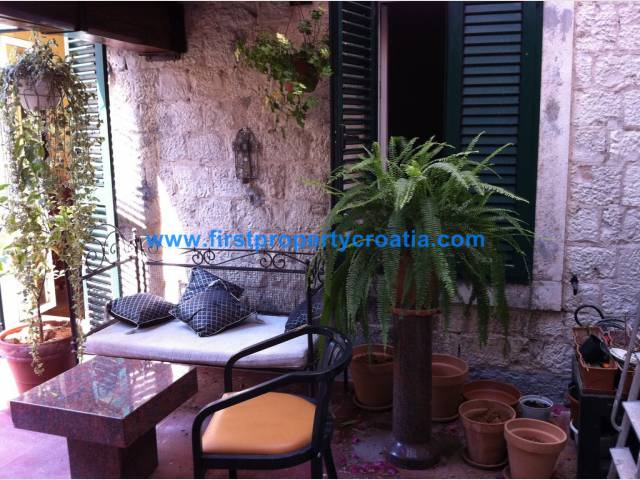 Renovated Apartment In Diocletian Palace