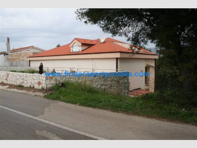 Four Bedroom Duplex Apartment On Ciovo