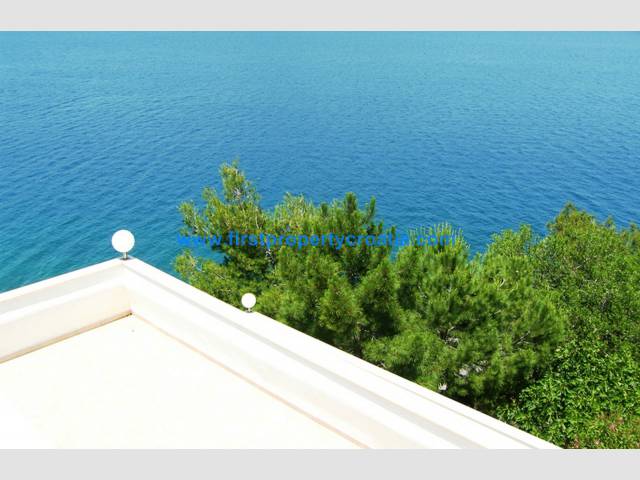 Seafront House On Ciovo
