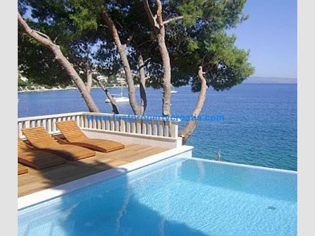 Lovely 6 Bedroom House Next To The Sea, Ciovo South